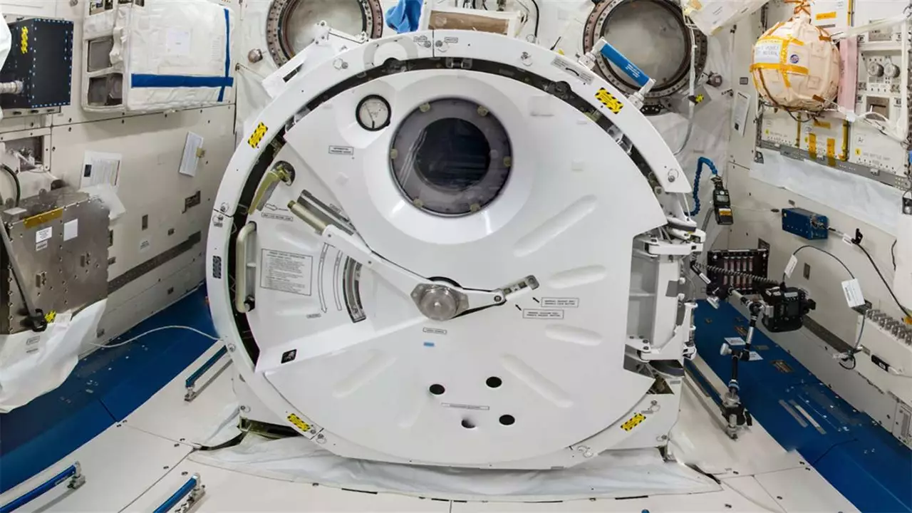 -International Space Station Tour VR-游戏截图-好玩游戏库